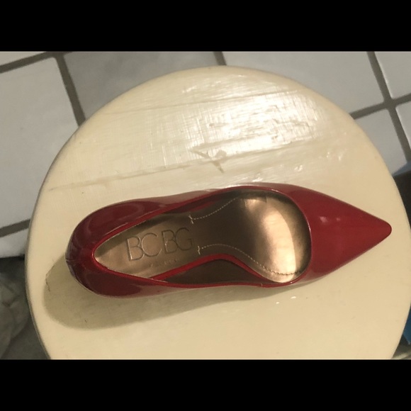 Red stiletto shoes - Picture 3 of 4